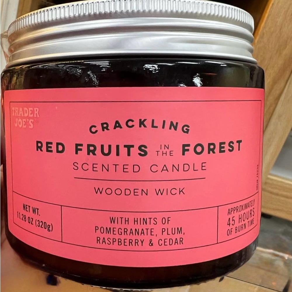 Red Fruits in the Forest Scented Candle - Pink